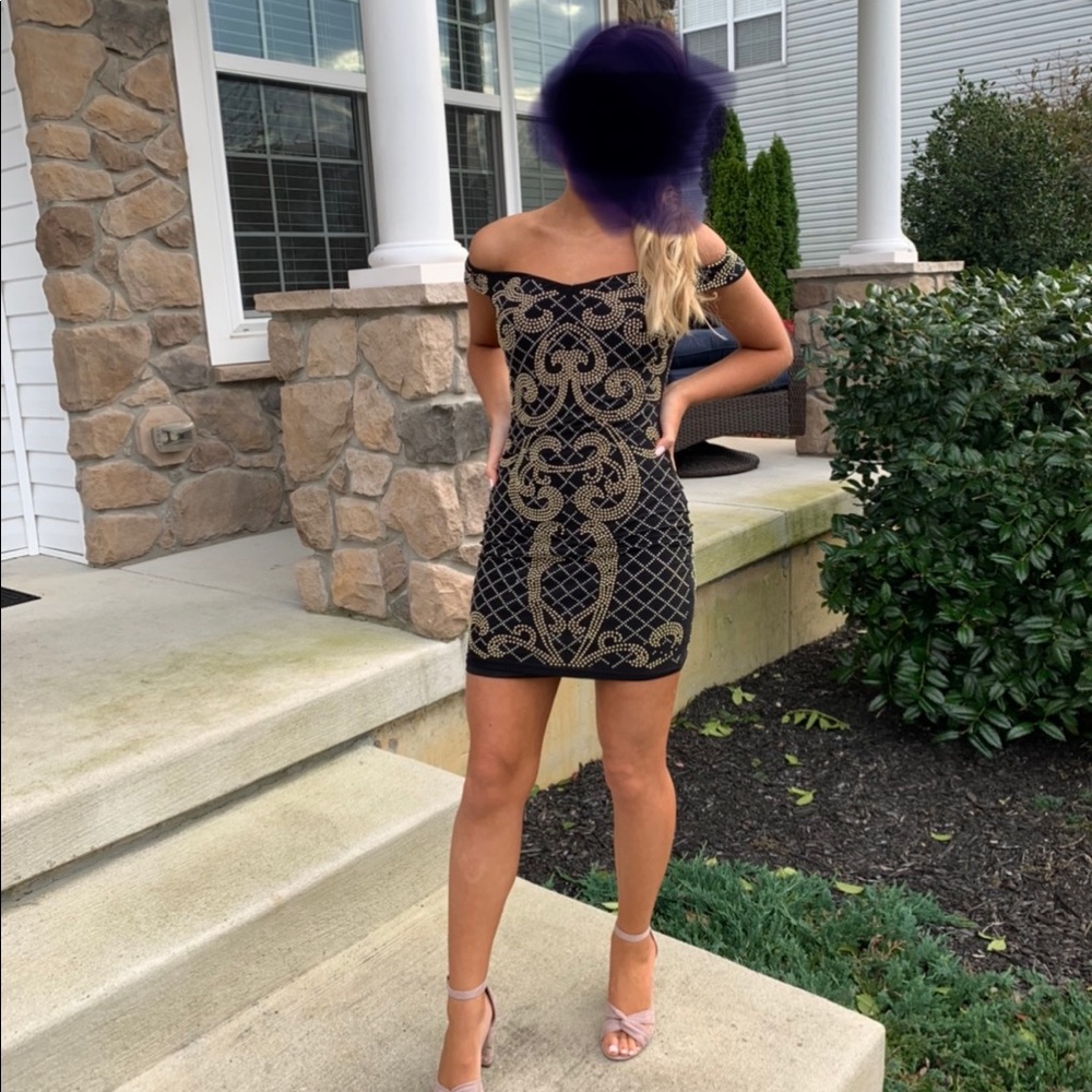 Semi dress size s